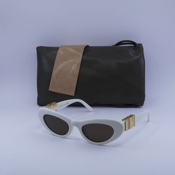 Loewe LW40156U 25E Cat Eye Sunglasses – Ivory\Brown - Picture 1 of 10